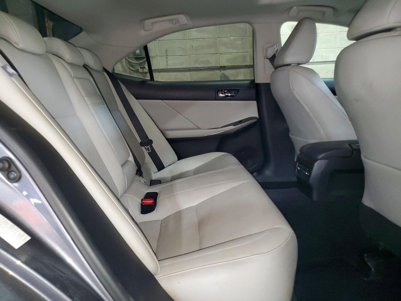 JTHCF1D24E5001528 · 2014 LEXUS IS · 10/13