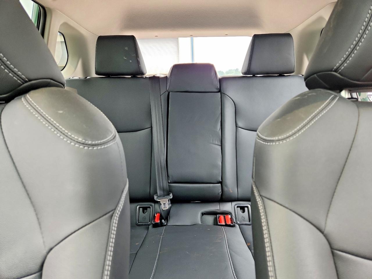 7MUDAABG8TV187302 · 2026 TOYOTA COROLLA CROSS · 10/14