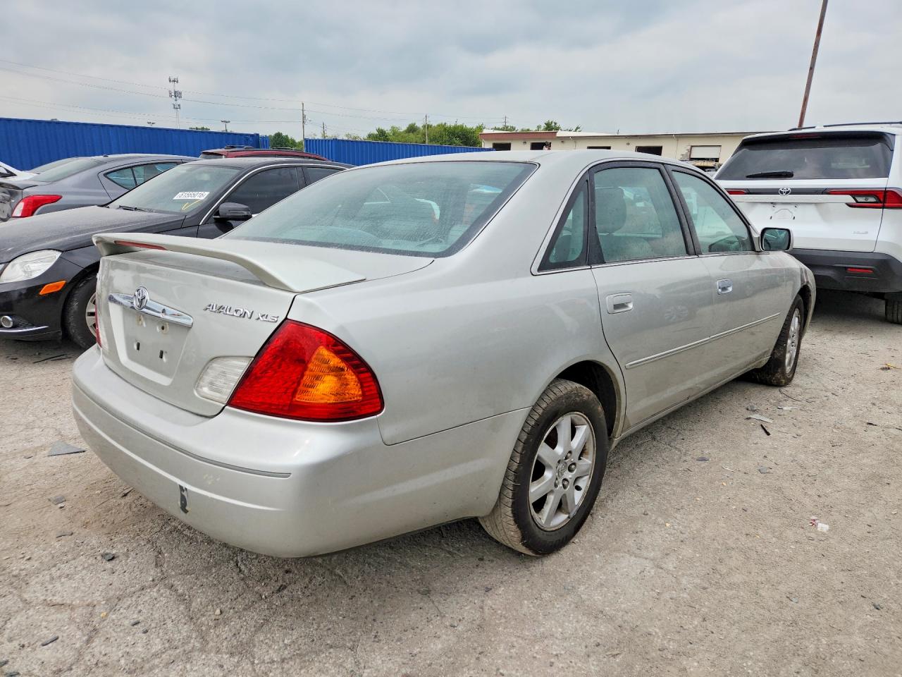 4T1BF28BX2U204188 · 2002 TOYOTA AVALON · 3/12