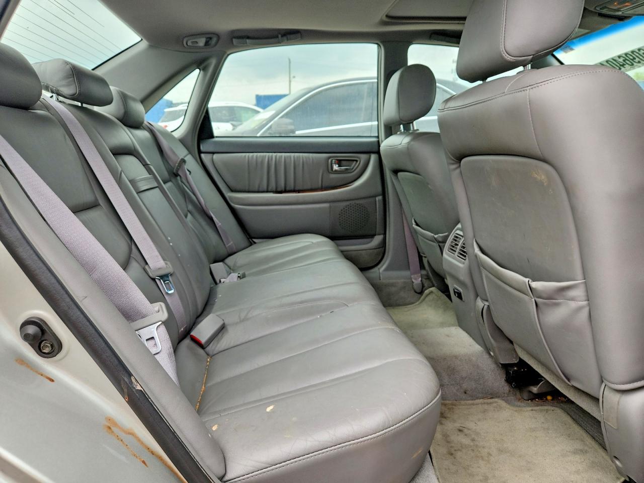 4T1BF28BX2U204188 · 2002 TOYOTA AVALON · 10/12