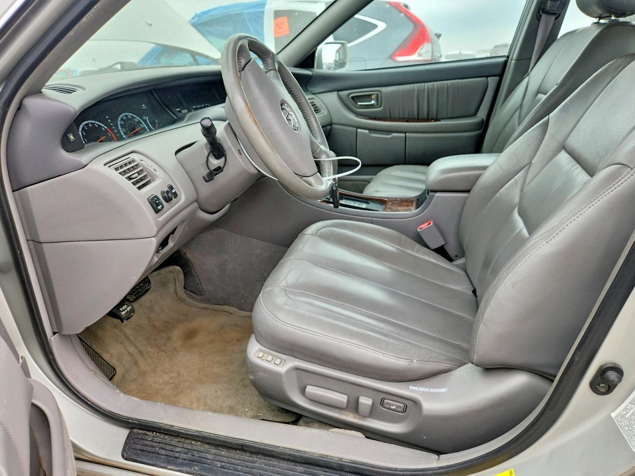 4T1BF28BX2U204188 · 2002 TOYOTA AVALON · 7/12