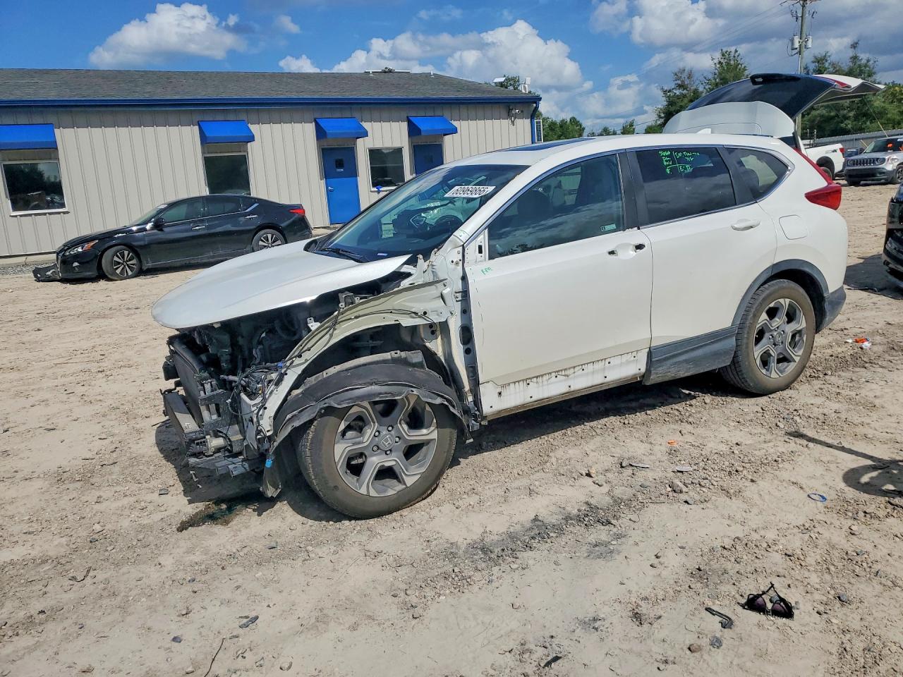 5J6RW1H81KA041752 · 2019 HONDA CR-V