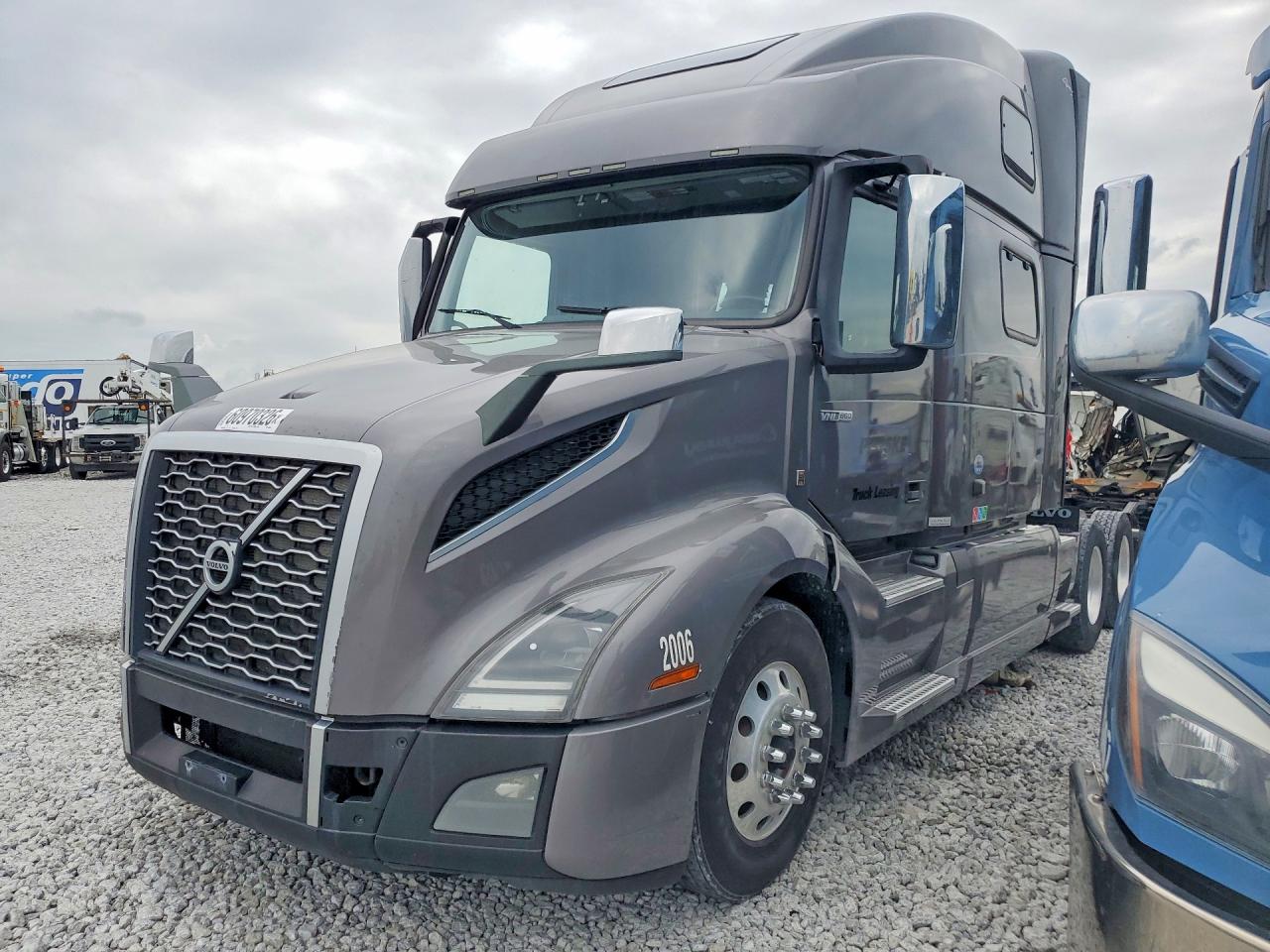 4V4NC9EH9NN288020 · 2022 VOLVO VNL