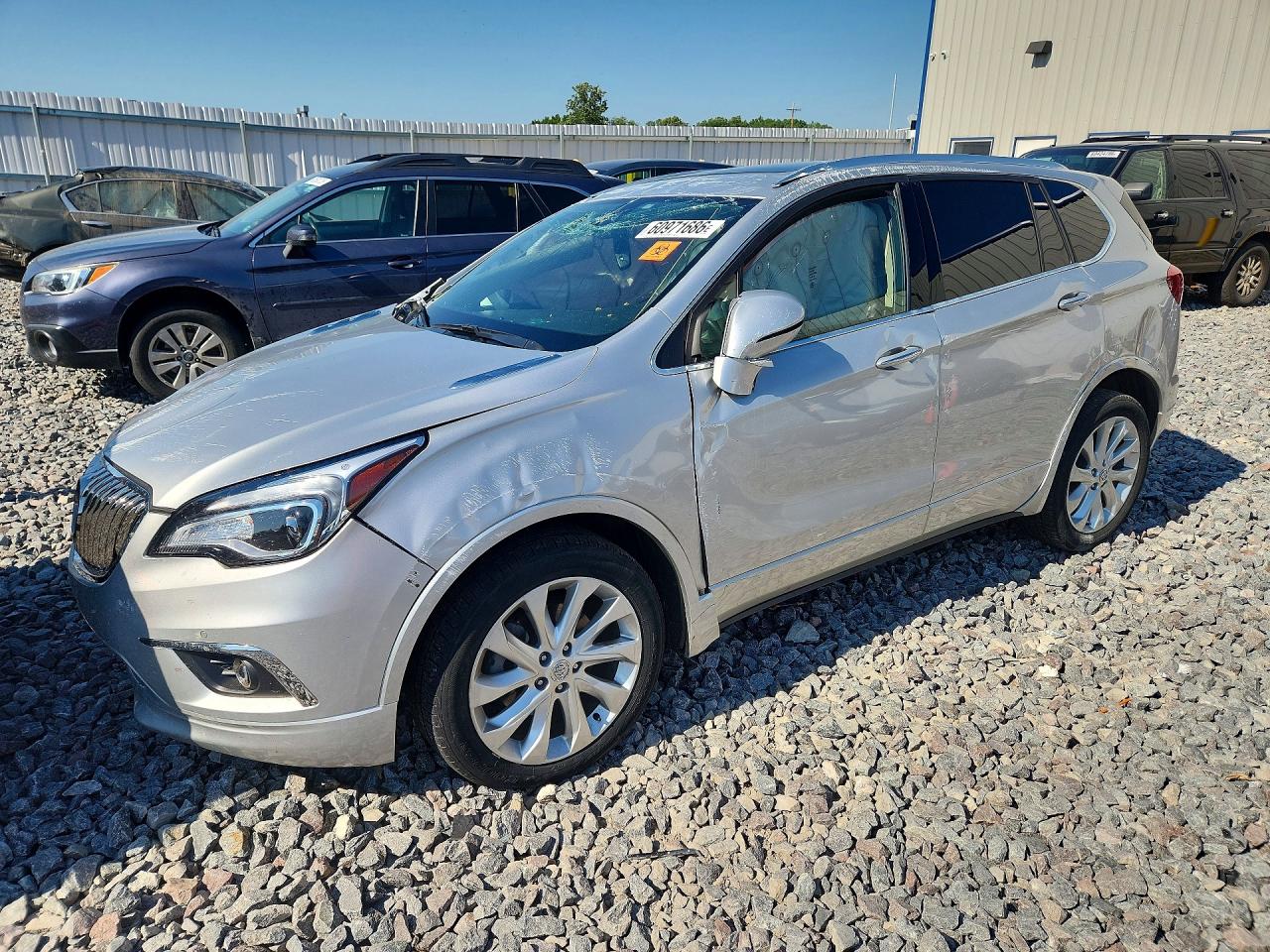 LRBFXESX5HD160374 · 2017 BUICK ENVISION