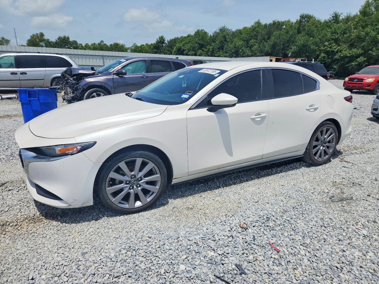 JM1BPABL4M1330662 · 2021 MAZDA 3