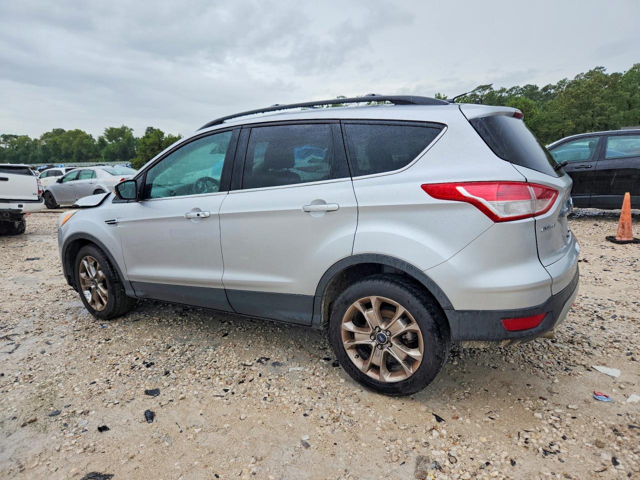 1FMCU0H94DUB63717 · 2013 FORD ESCAPE · 2/12