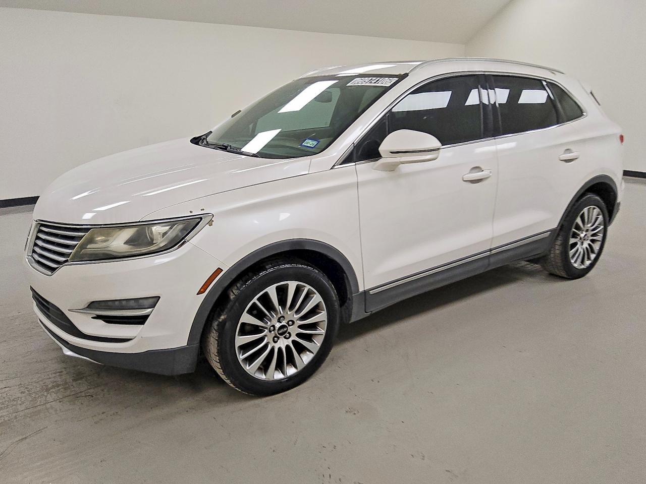 5LMCJ3C9XHUL08490 · 2017 LINCOLN MKC