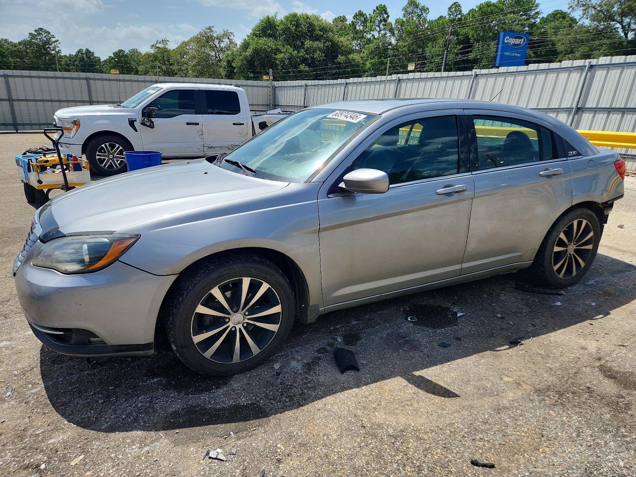 1C3CCBCG5EN136115 · 2014 CHRYSLER 200