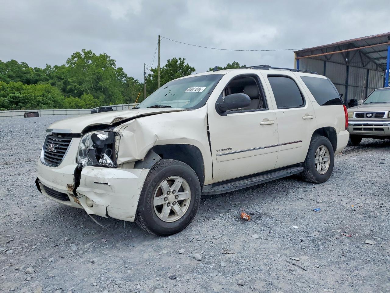 1GKS2CE06BR109420 · 2011 GMC YUKON