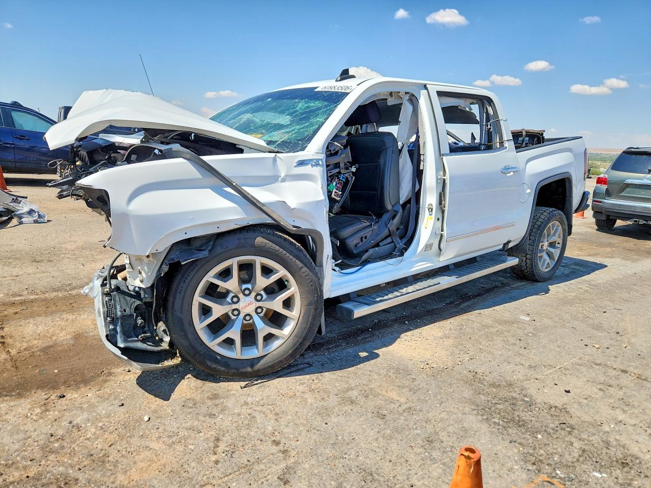 3GTU2NEC7JG236332 · 2018 GMC SIERRA