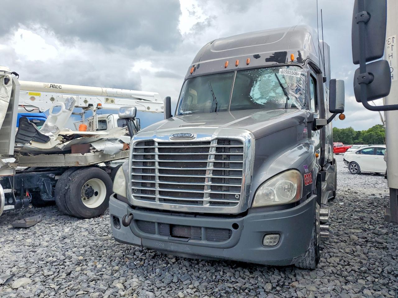 1FUJGLDR8DSBT0396 · 2013 FREIGHTLINER CASCADIA
