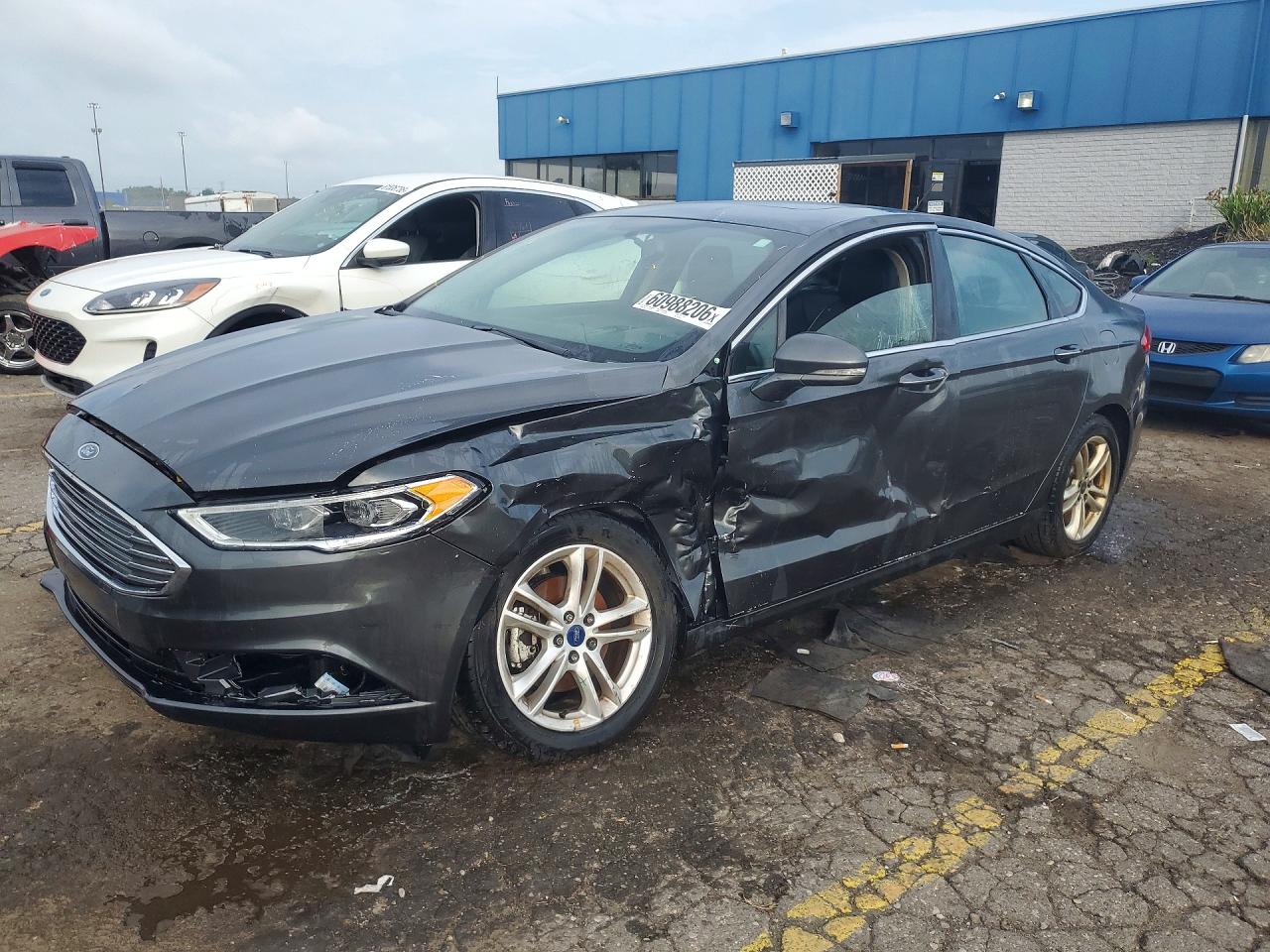 3FA6P0HD8JR252258 · 2018 FORD FUSION