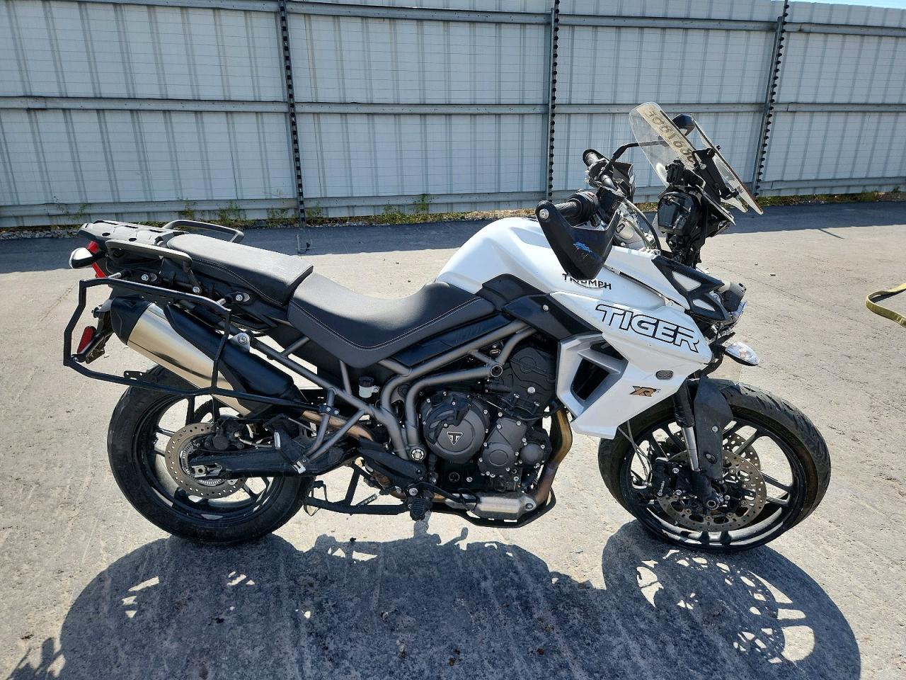 SMTE02BF8JT875833 · 2018 TRIUMPH MOTORCYCLE TIGER