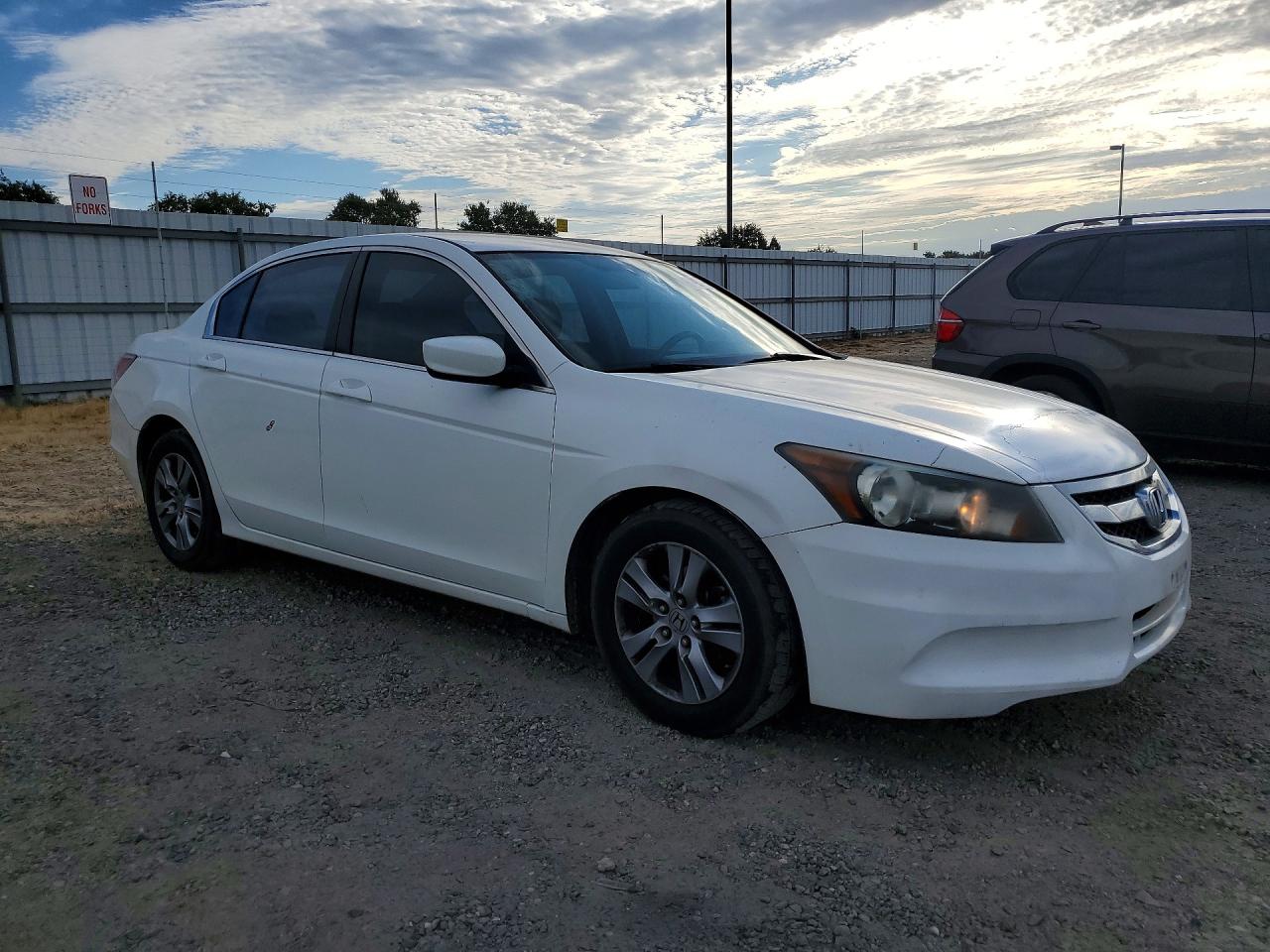 1HGCP2F66CA065970 · 2012 HONDA ACCORD · 3/11