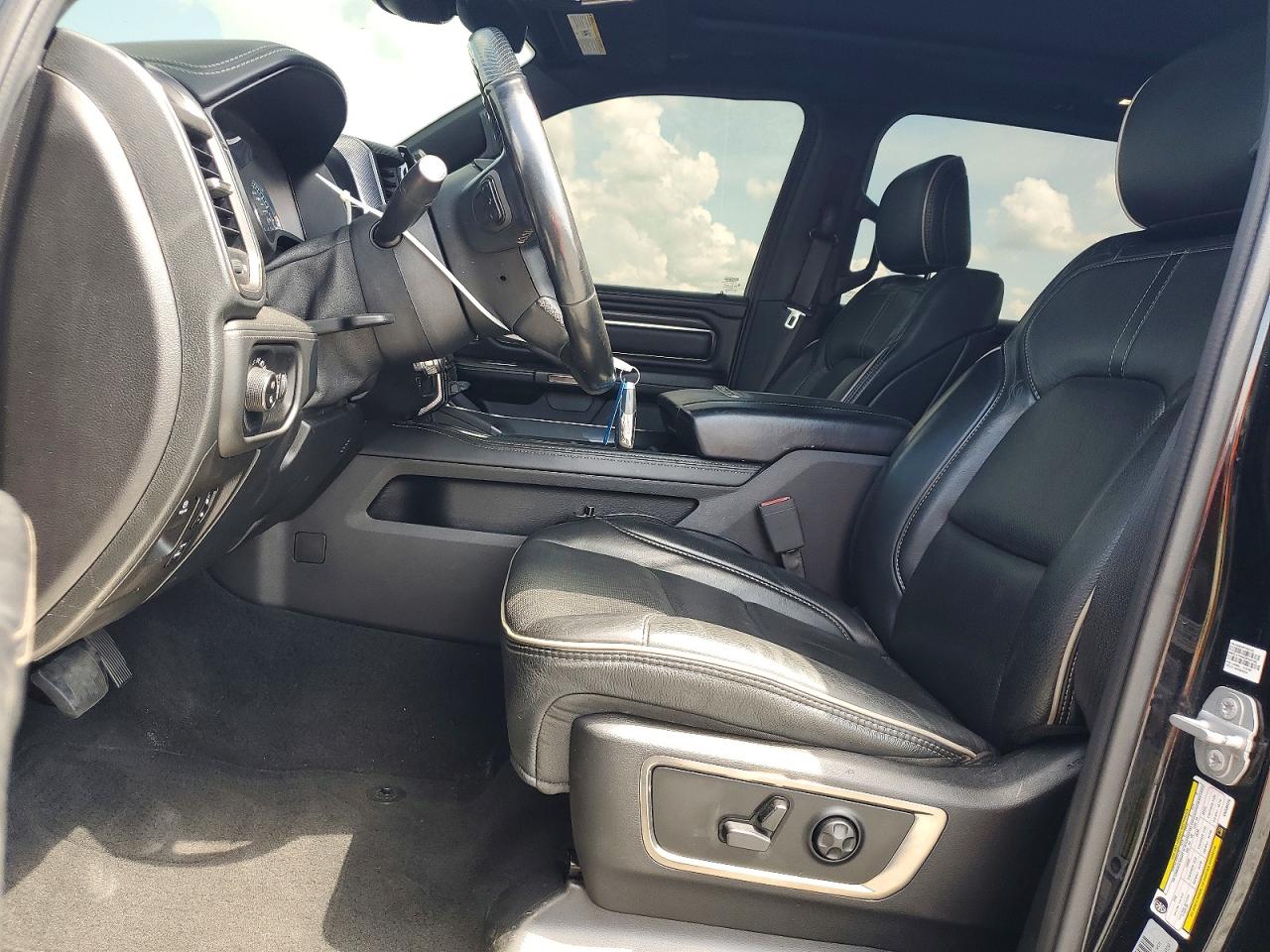 1C6SRFHT5KN738275 · 2019 RAM 1500 · 7/13