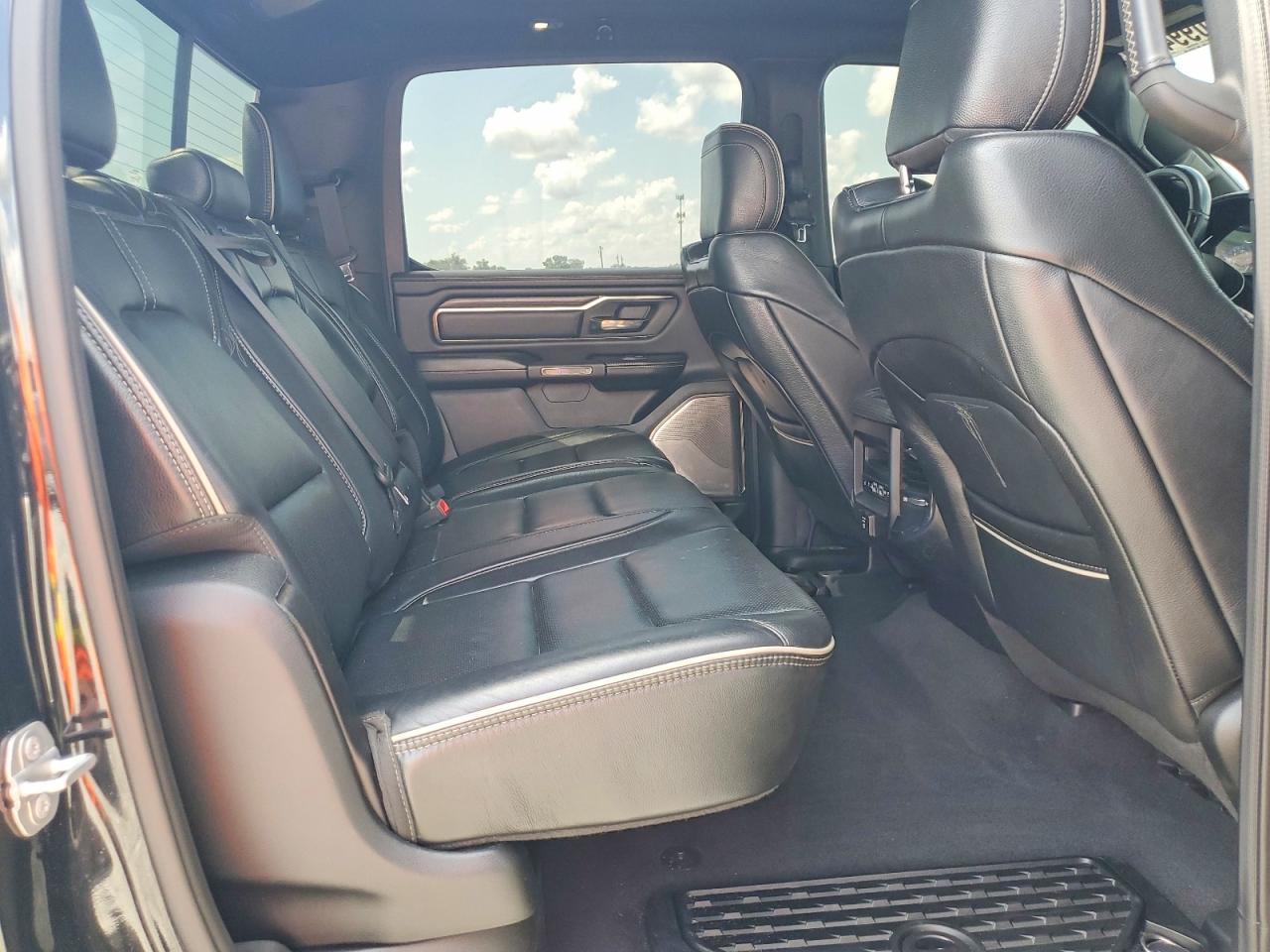 1C6SRFHT5KN738275 · 2019 RAM 1500 · 10/13