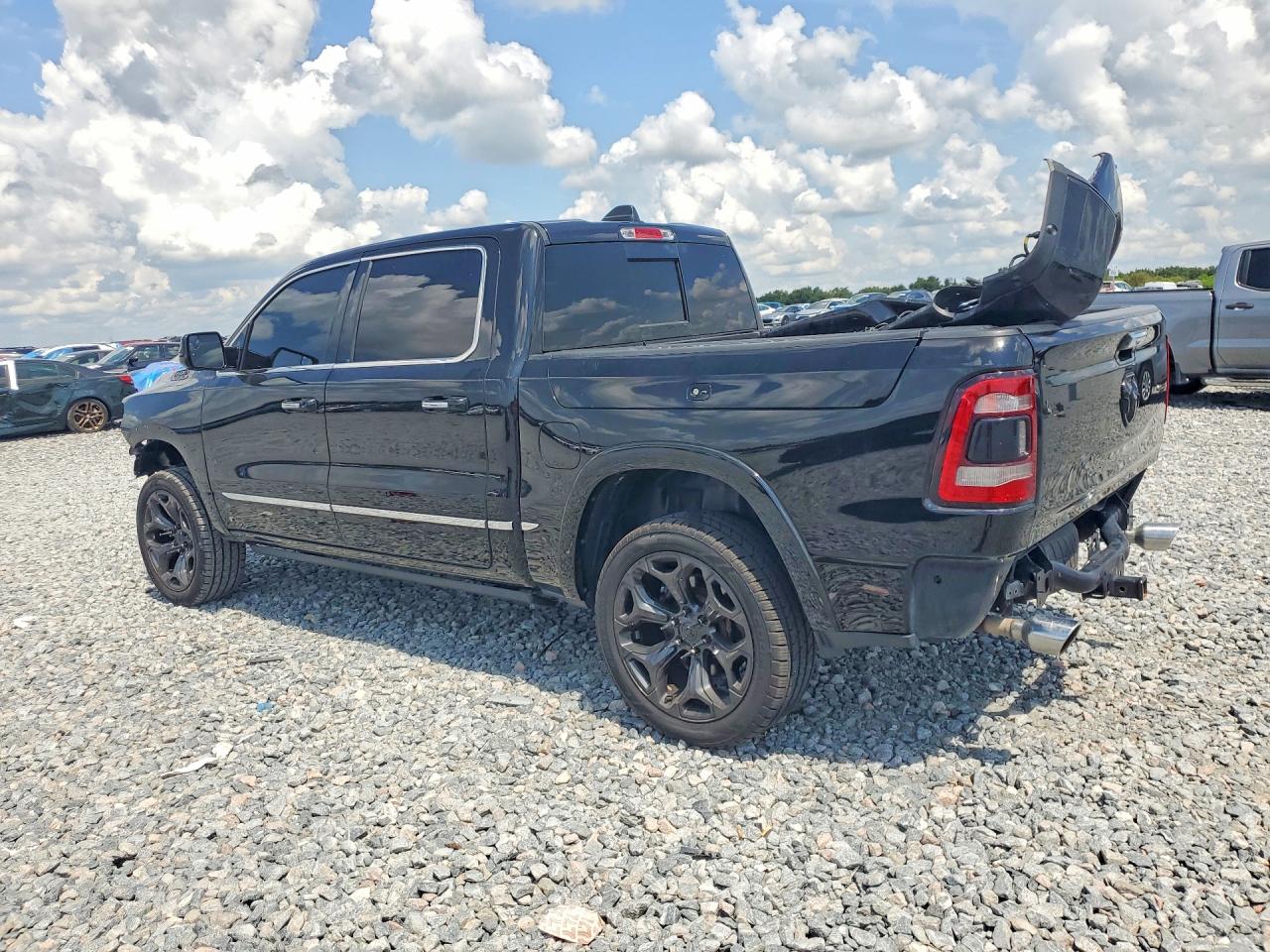 1C6SRFHT5KN738275 · 2019 RAM 1500 · 2/13
