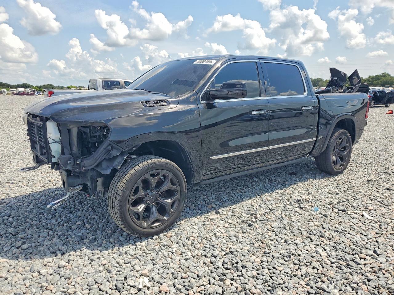 1C6SRFHT5KN738275 · 2019 RAM 1500