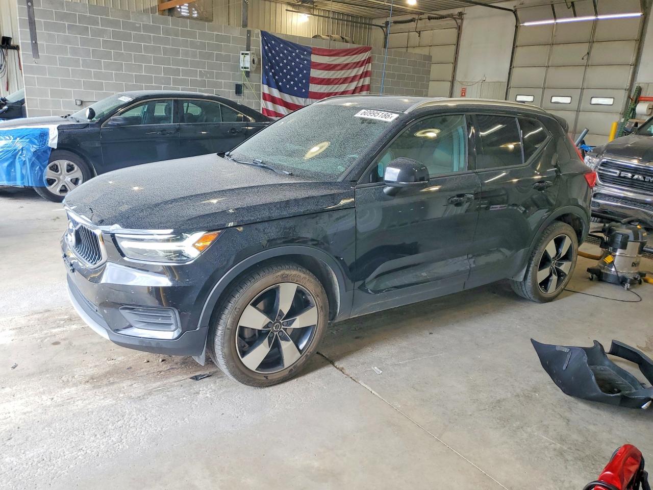 YV4162UK6L2280667 · 2020 VOLVO XC40
