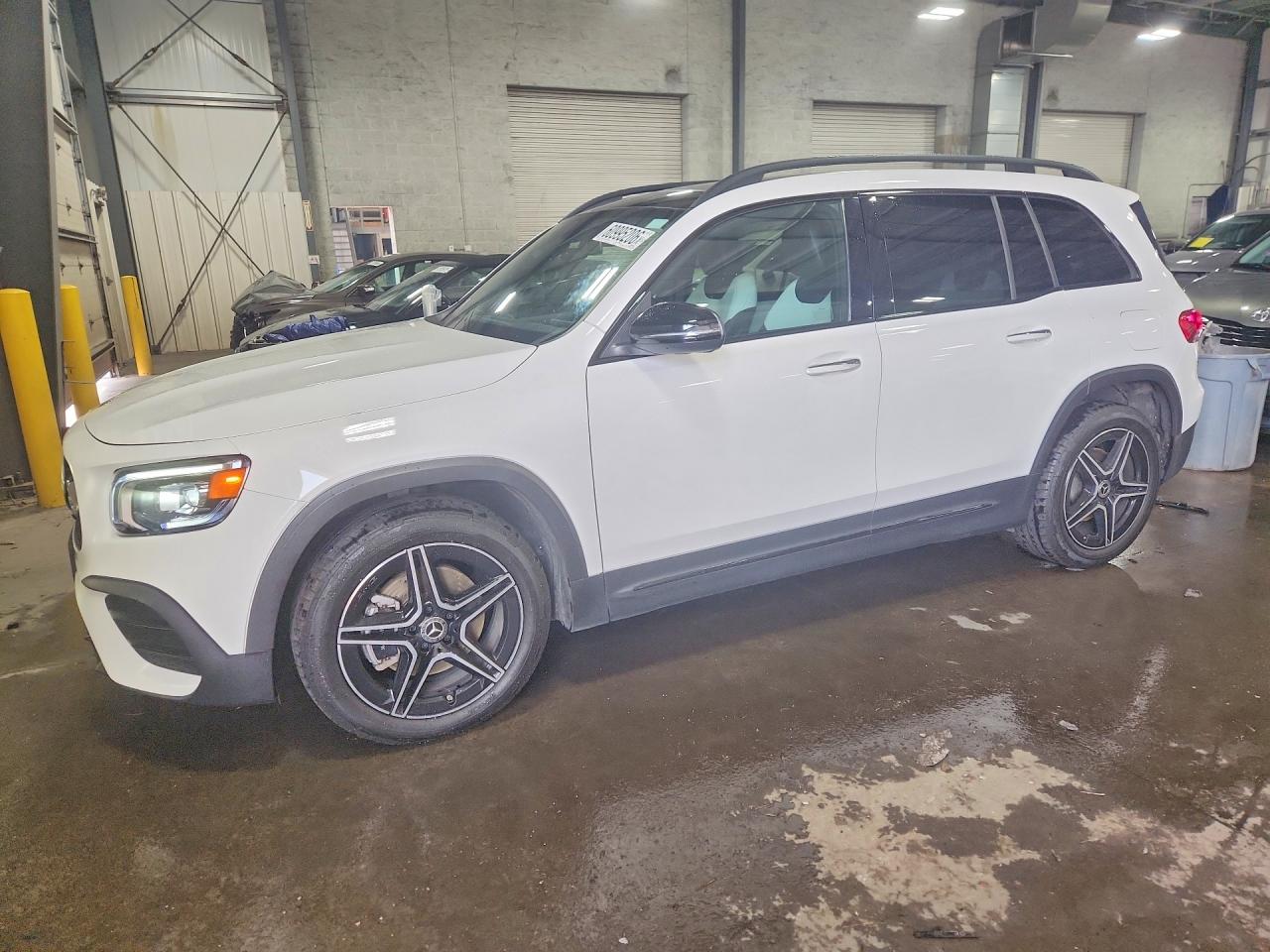 W1N4M4HB4LW017977 · 2020 MERCEDES-BENZ GLB