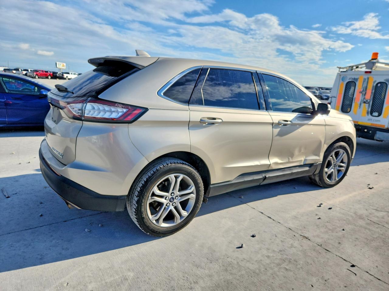 2FMPK3K95HBC26112 · 2017 FORD EDGE · 3/13