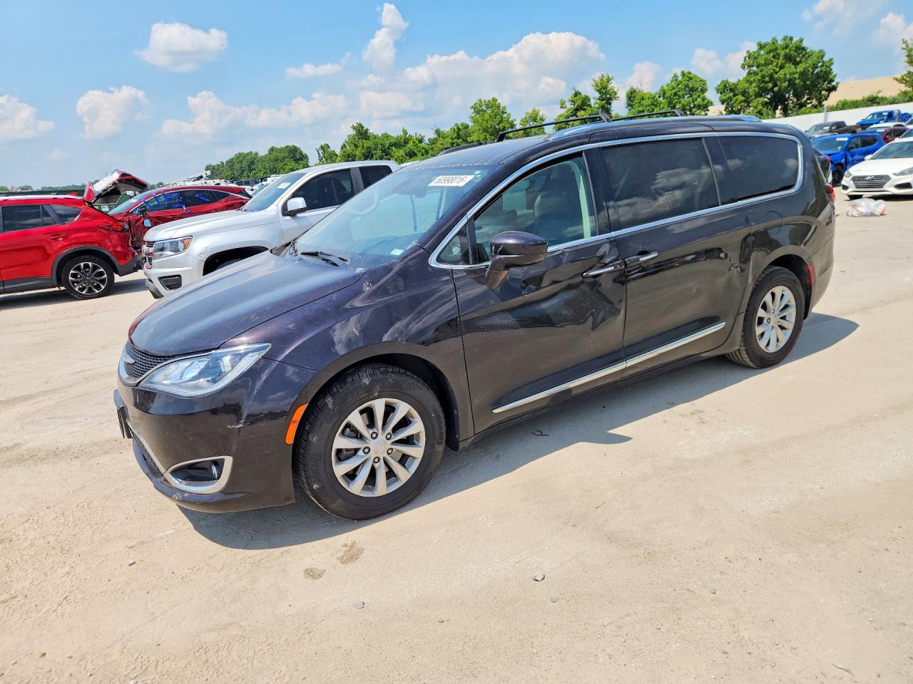 2C4RC1BG1JR217207 · 2018 CHRYSLER PACIFICA