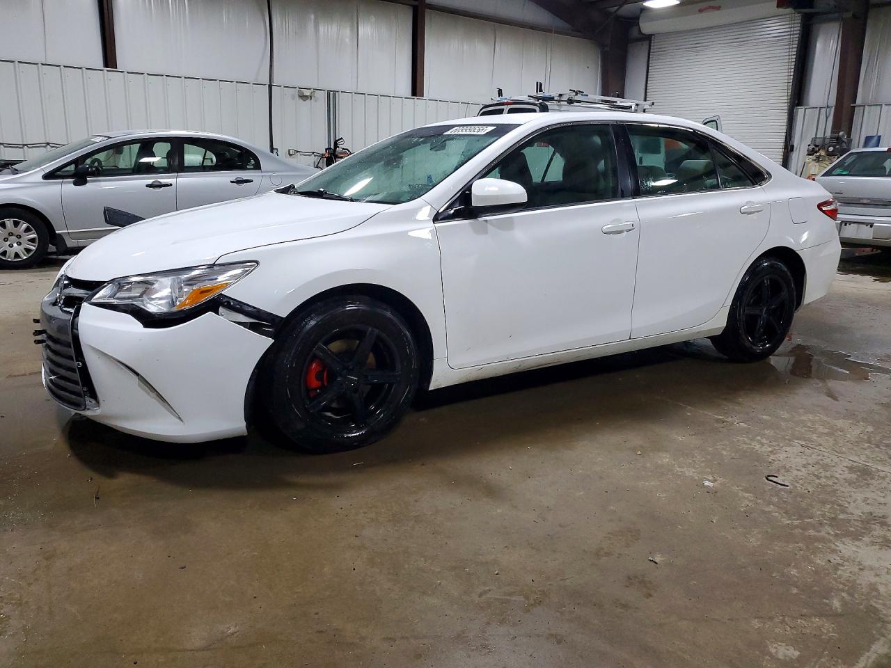 4T1BF1FK4GU509951 · 2016 TOYOTA CAMRY