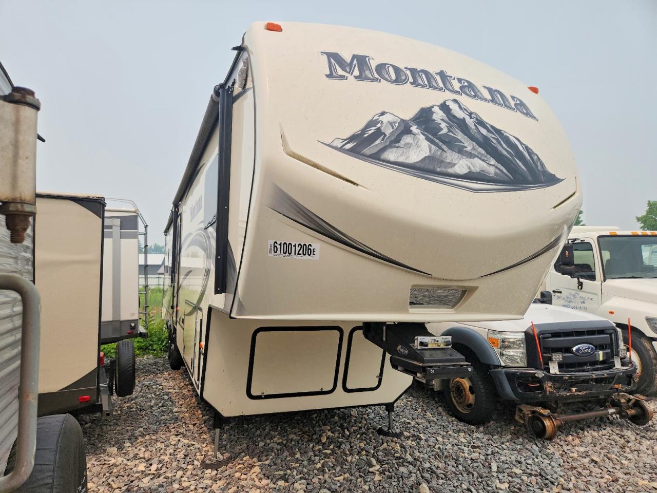 4YDF34023E4701378 · 2014 KEYSTONE MONTANA