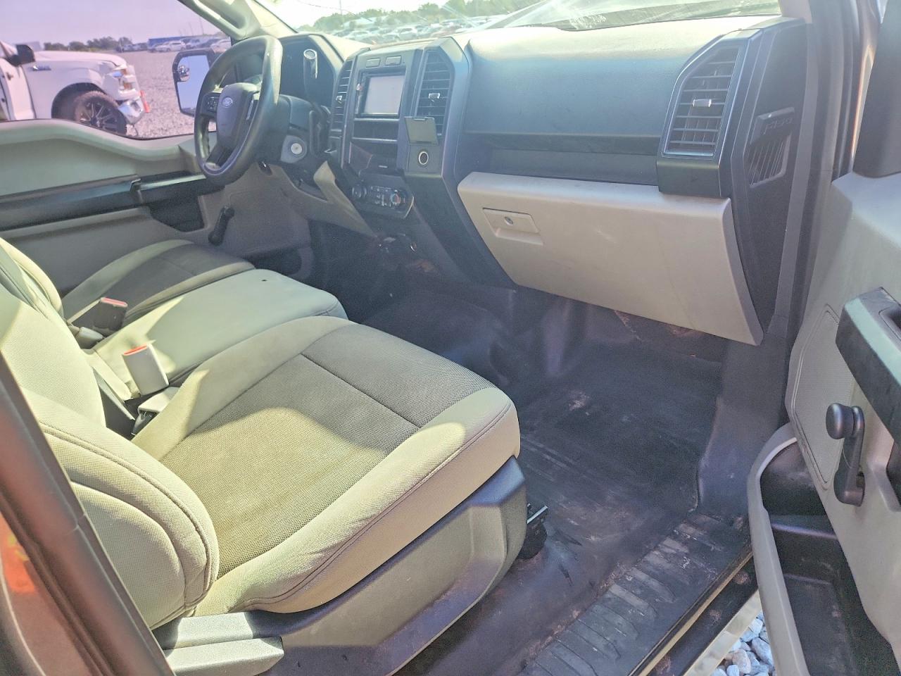 1FTMF1C82GFB71282 · 2016 FORD F150 · 8/12