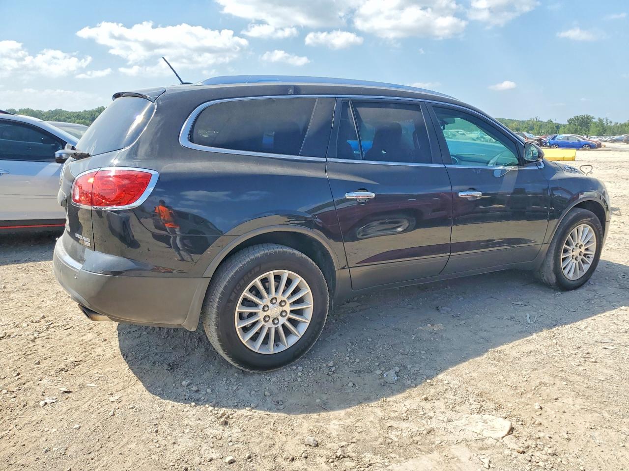 5GAKRBED3BJ418024 · 2011 BUICK ENCLAVE · 3/13