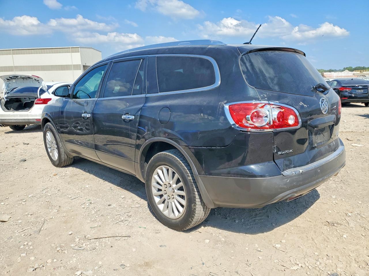 5GAKRBED3BJ418024 · 2011 BUICK ENCLAVE · 2/13