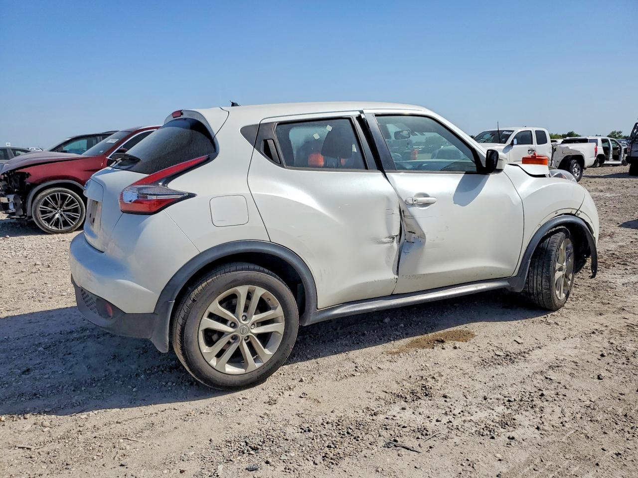JN8AF5MR0FT505301 · 2015 NISSAN JUKE · 3/12