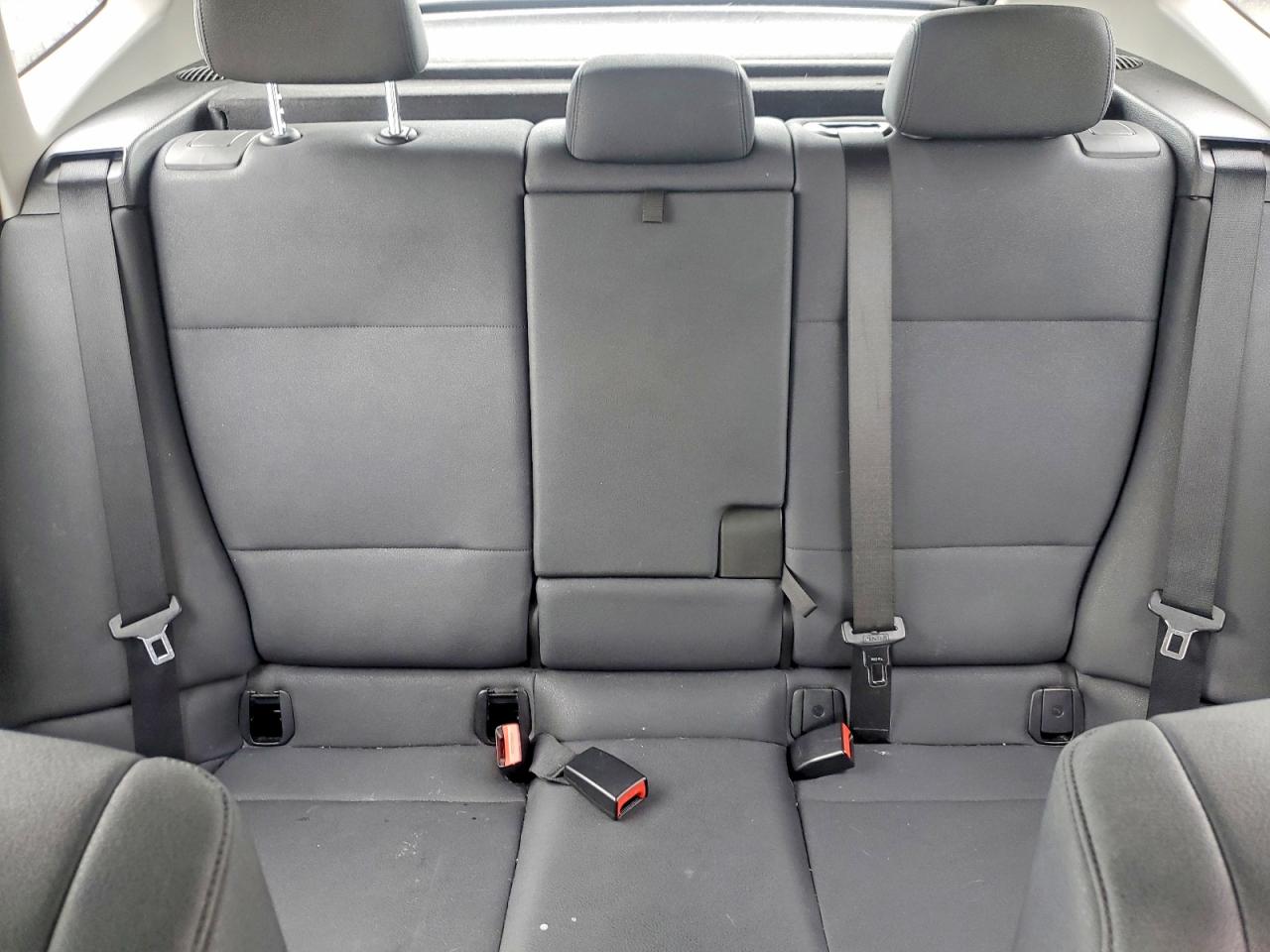 WBAVM1C54EVW49184 · 2014 BMW X1 · 10/13