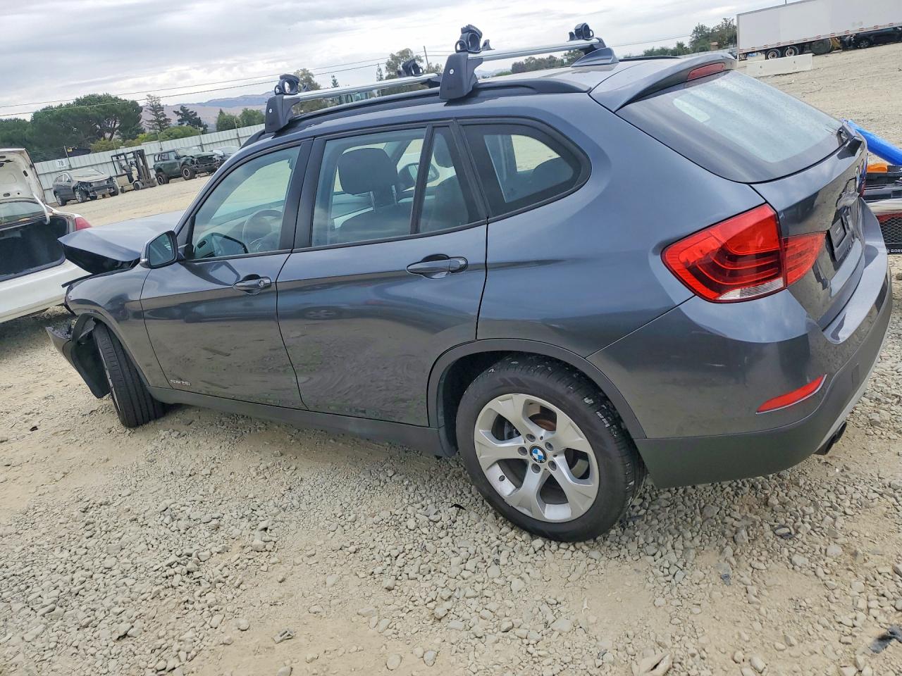 WBAVM1C54EVW49184 · 2014 BMW X1 · 2/13