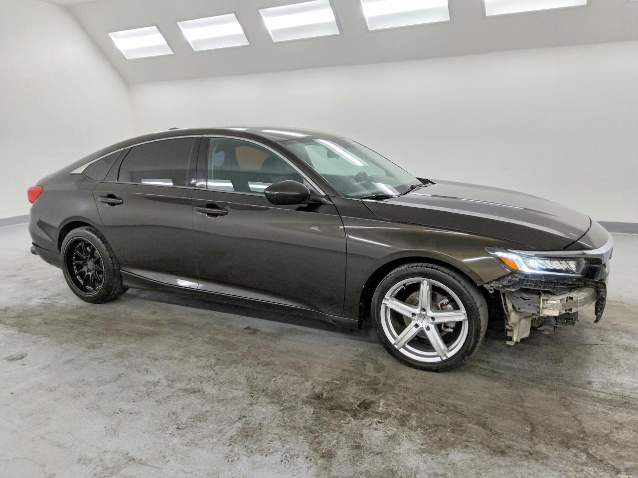 1HGCV1F14JA031298 · 2018 HONDA ACCORD · 4/12