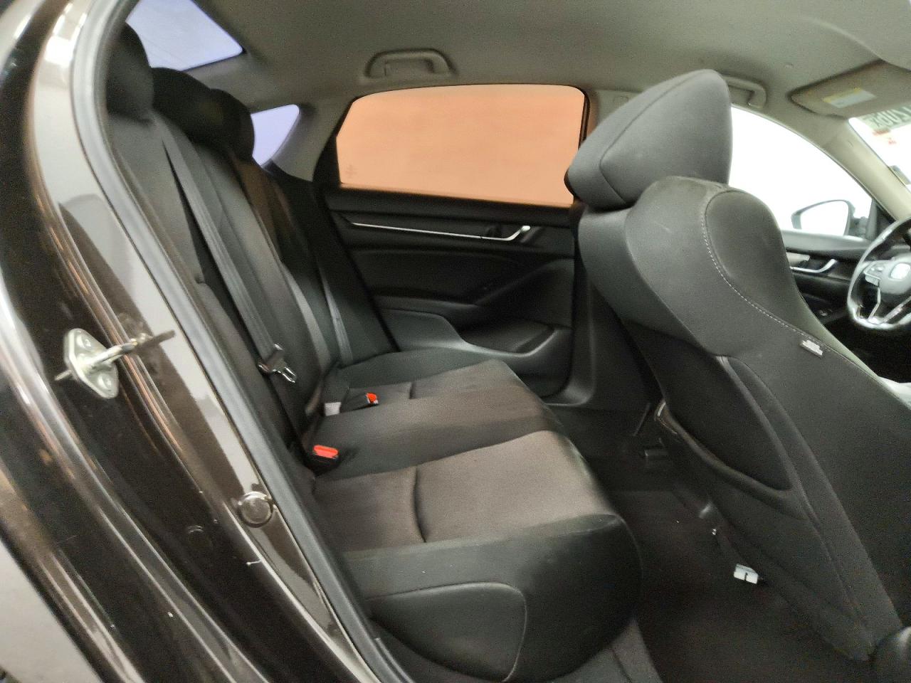 1HGCV1F14JA031298 · 2018 HONDA ACCORD · 10/12