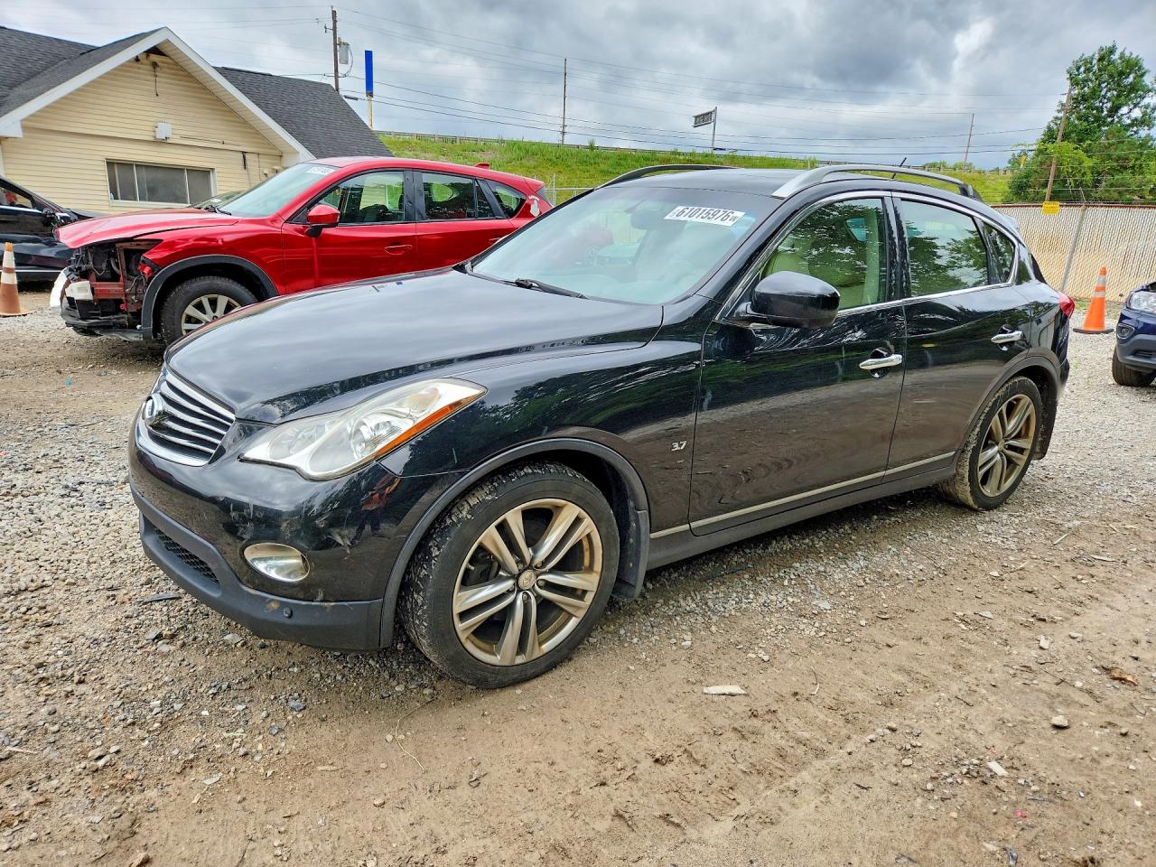 JN1BJ0HR8FM771383 · 2015 INFINITI QX50