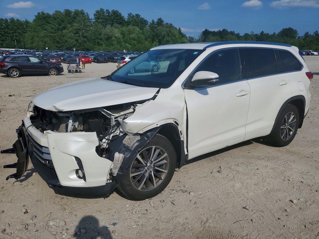 5TDJZRFH9HS365474 · 2017 TOYOTA HIGHLANDER