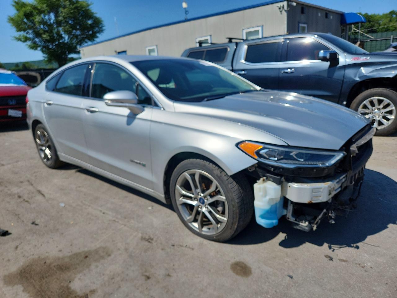 3FA6P0RU3KR180045 · 2019 FORD FUSION · 4/13