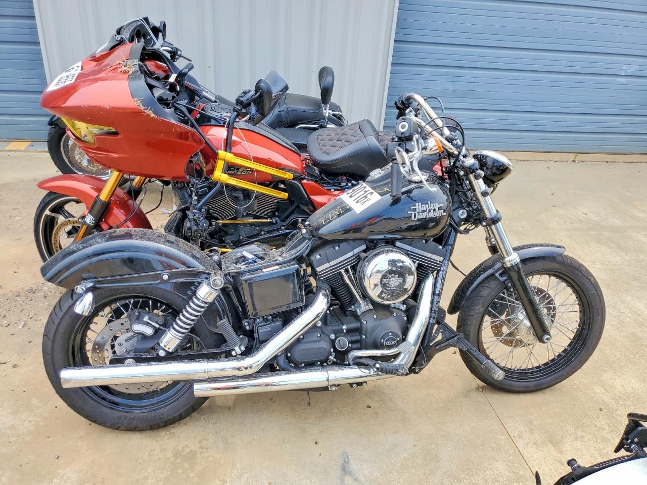 1HD1GXM12HC316391 · 2017 HARLEY-DAVIDSON FXDB