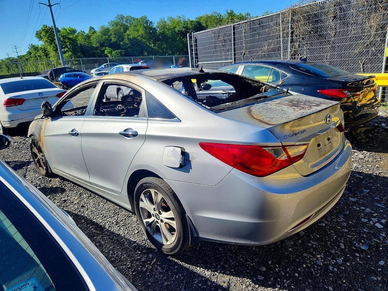 5NPEC4AC7DH620138 · 2013 HYUNDAI SONATA · 2/12