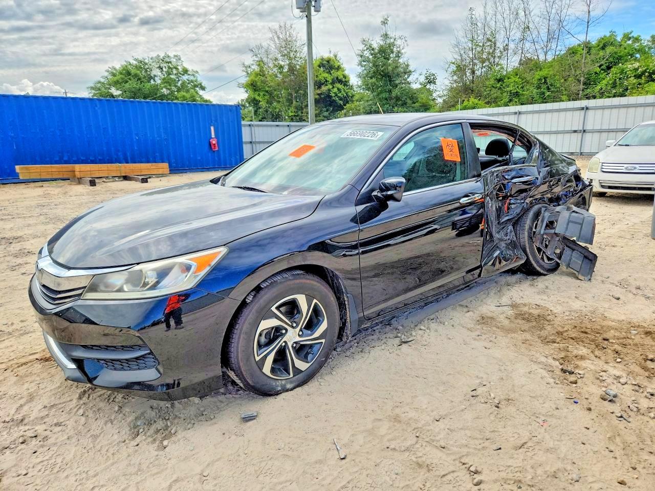 1HGCR2F3XGA070157 · 2016 HONDA ACCORD