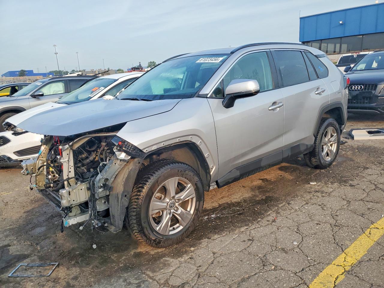 2T3P1RFVXPC357194 · 2023 TOYOTA RAV4