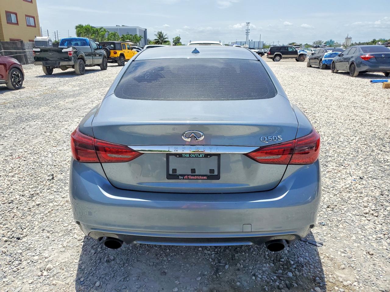 JN1EV7AP6JM356641 · 2018 INFINITI Q50 · 6/12