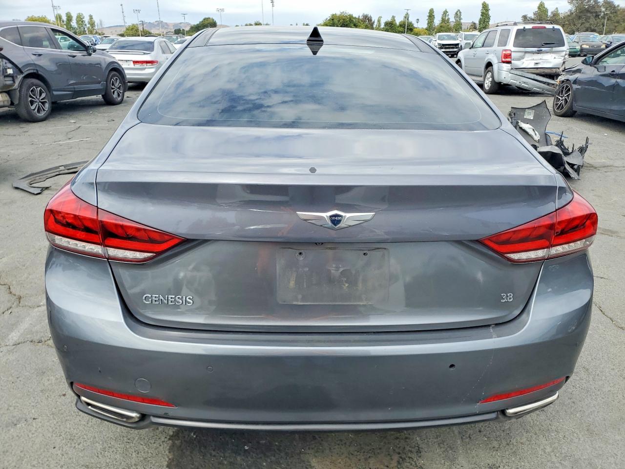 KMHGN4JE6GU135323 · 2016 HYUNDAI GENESIS · 6/13