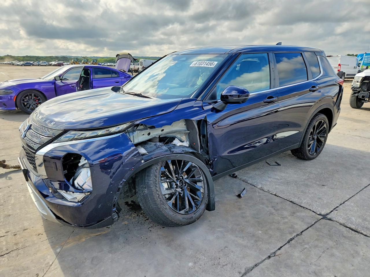 JA4J4UA85NZ085791 · 2022 MITSUBISHI OUTLANDER