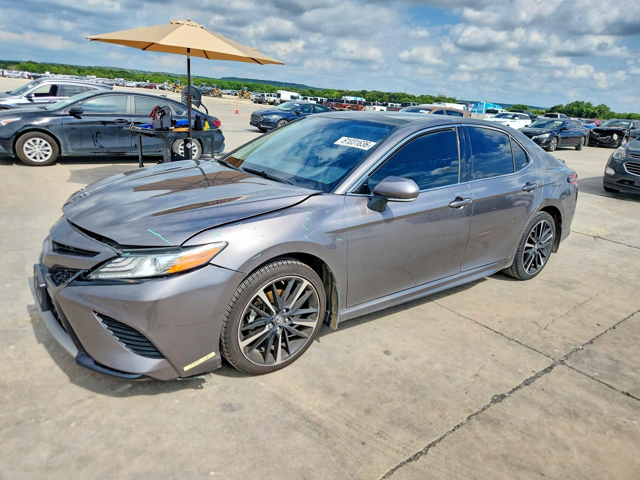 4T1B61HK6JU123553 · 2018 TOYOTA CAMRY