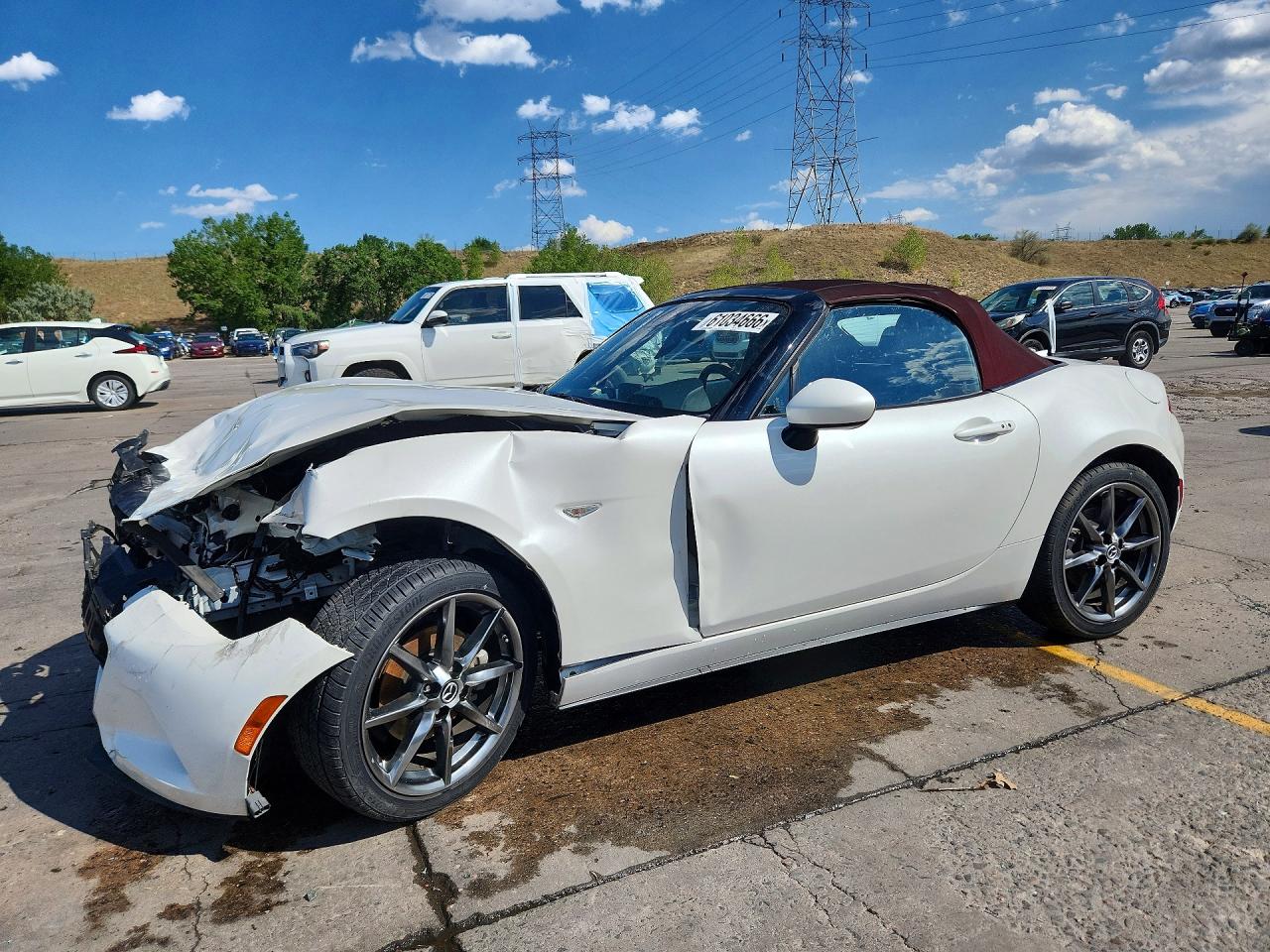 JM1NDAD74J0201764 · 2018 MAZDA MX-5 MIATA