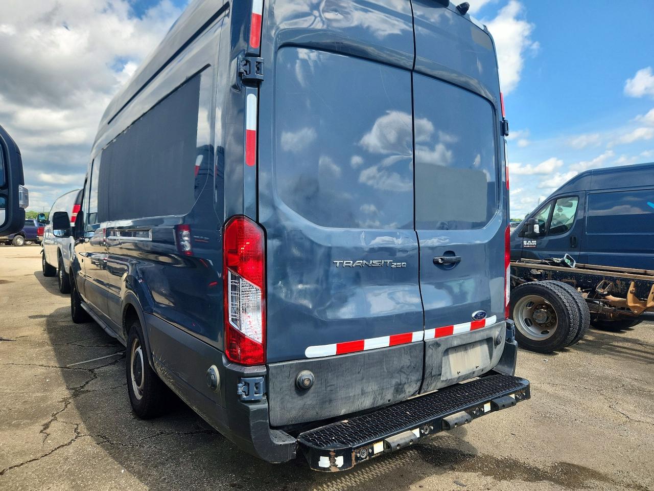 1FTBR3X86LKB27548 · 2020 FORD TRANSIT · 2/13
