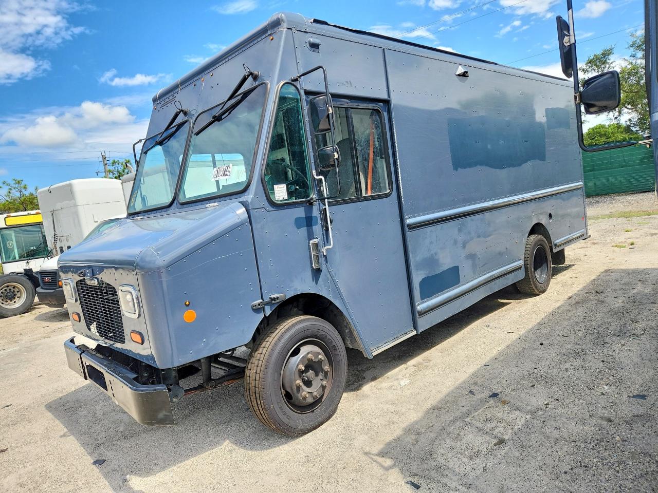 4UZAC2EA1LCMH7927 · 2020 FREIGHTLINER MT45 CHASSIS